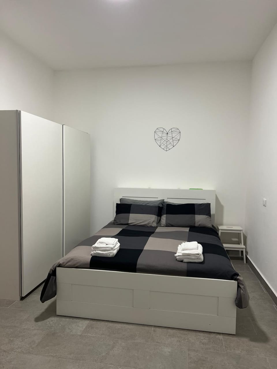 Bed, Photo of the whole room, Bedroom, towels, wardrobe