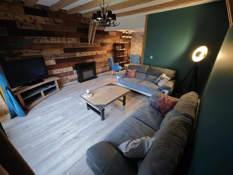 TV and multimedia, Living room, Seating area