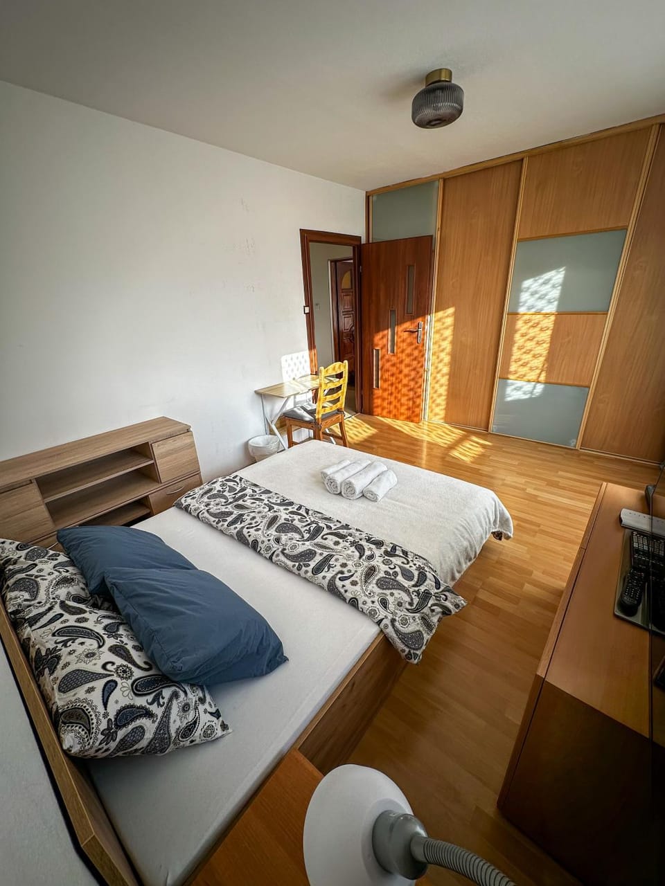 Bed, Photo of the whole room, Bedroom, towels, wardrobe