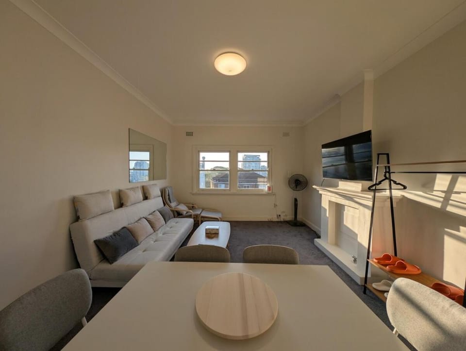 Communal lounge/ TV room, TV and multimedia, Living room, Photo of the whole room, Seating area, Evening entertainment