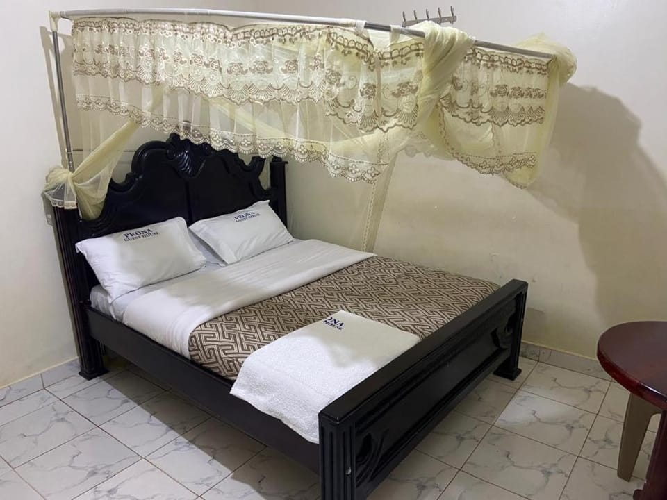 Prona Guesthouse Bed and Breakfast in Uganda