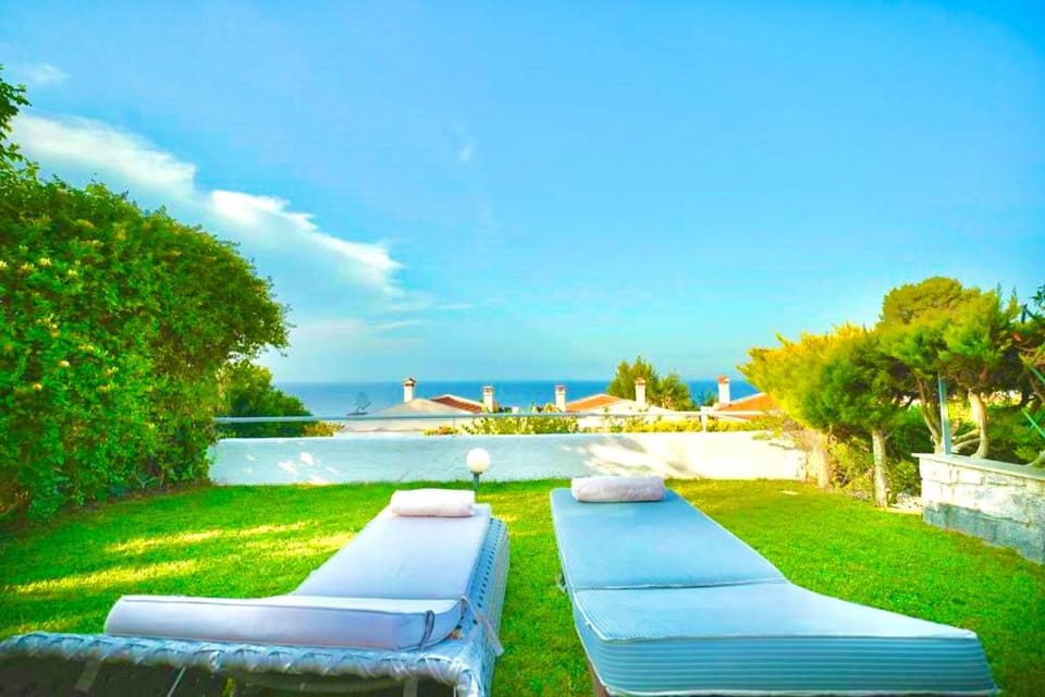 Seaside Retreat House in Halkidiki