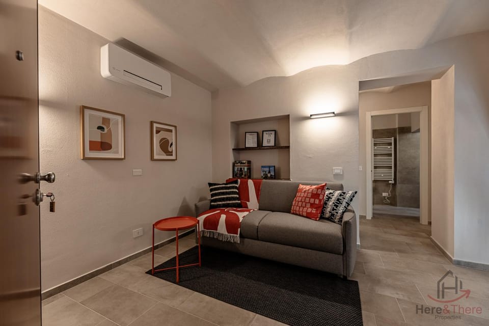 Living room, Seating area, air conditioner