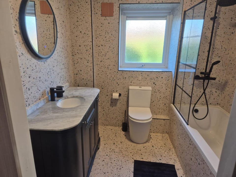 Double room beside tramline Vacation rental in Dublin