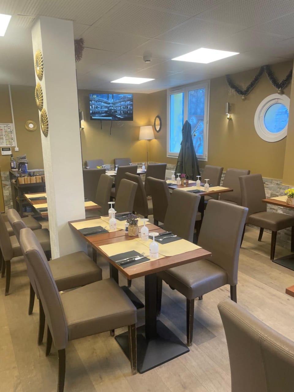 Restaurant/places to eat