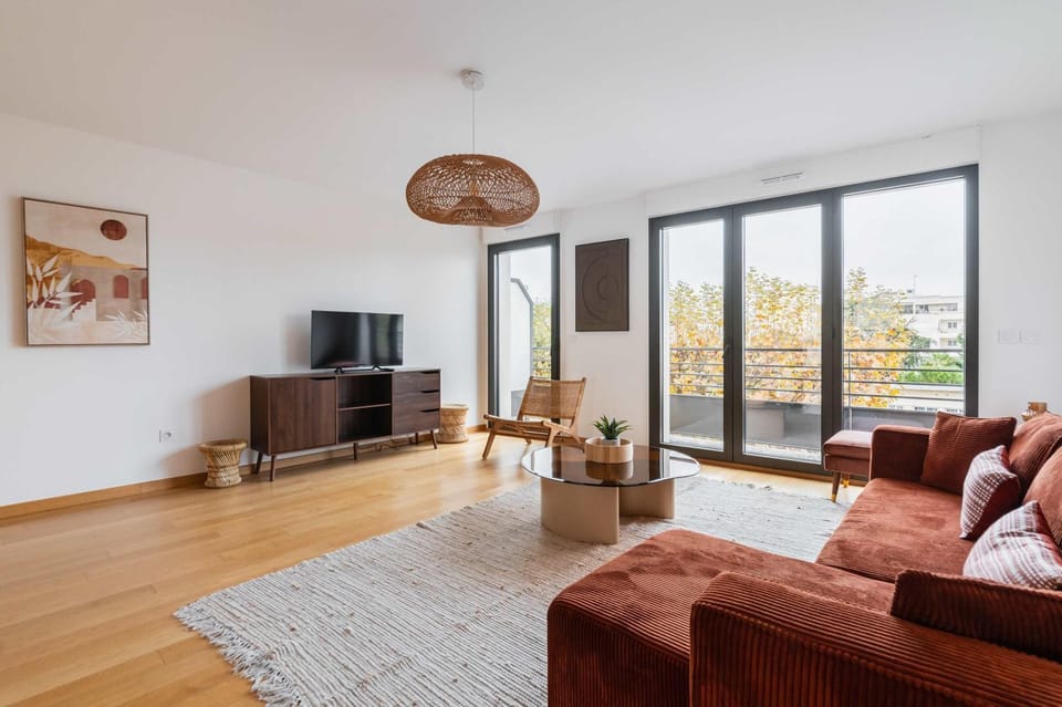 Duplex lumineux avec terrasse Courbevoie - 6P Apartment in Courbevoie