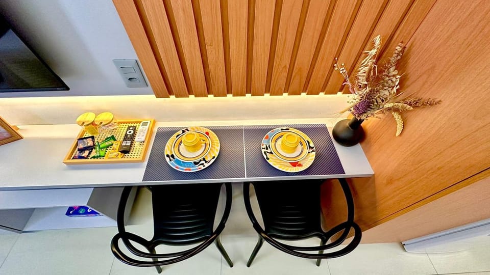 Food and drinks, Dining area, Food, Breakfast