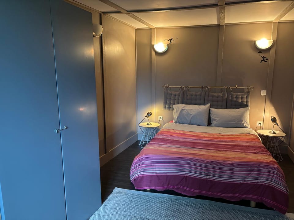 Le phœnix Capsule hotel in Nouvelle-Aquitaine