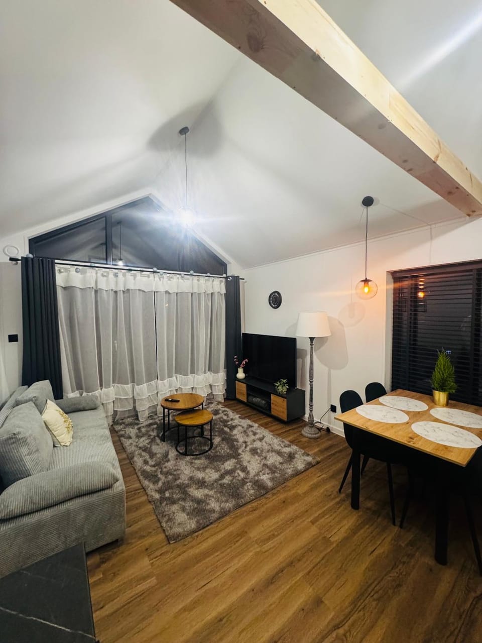 Living room, Dining area