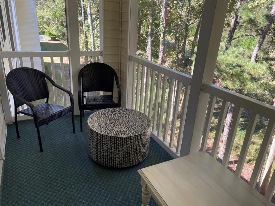 Blue Haven-BeachCondoPoolHotTub Apartment in Carolina Forest
