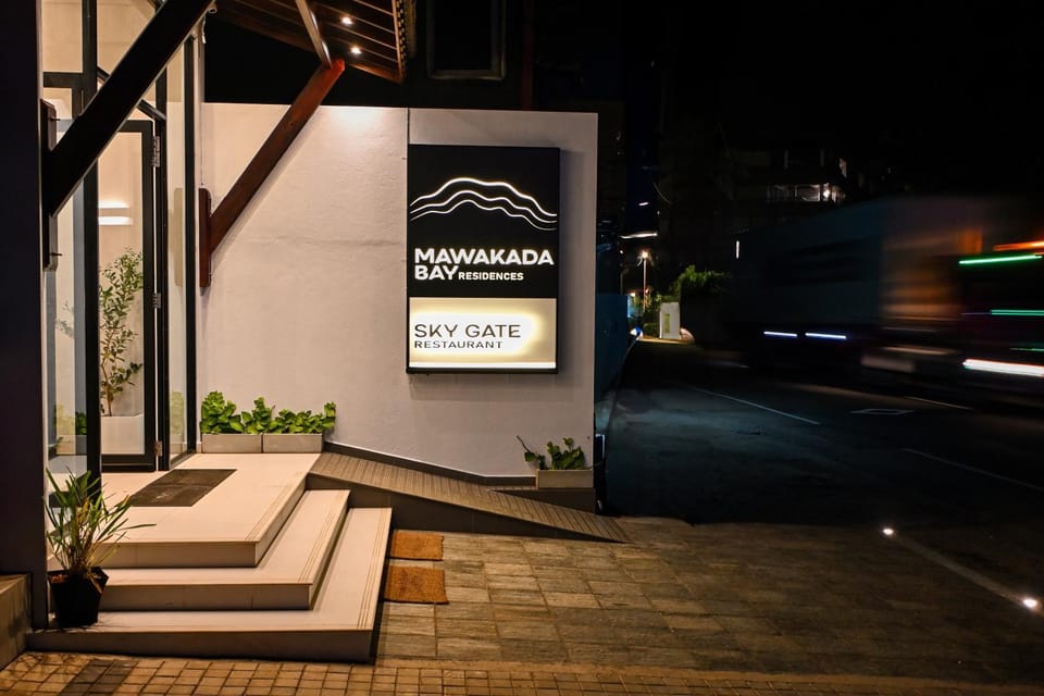 Property building, Facade/entrance, Property logo or sign