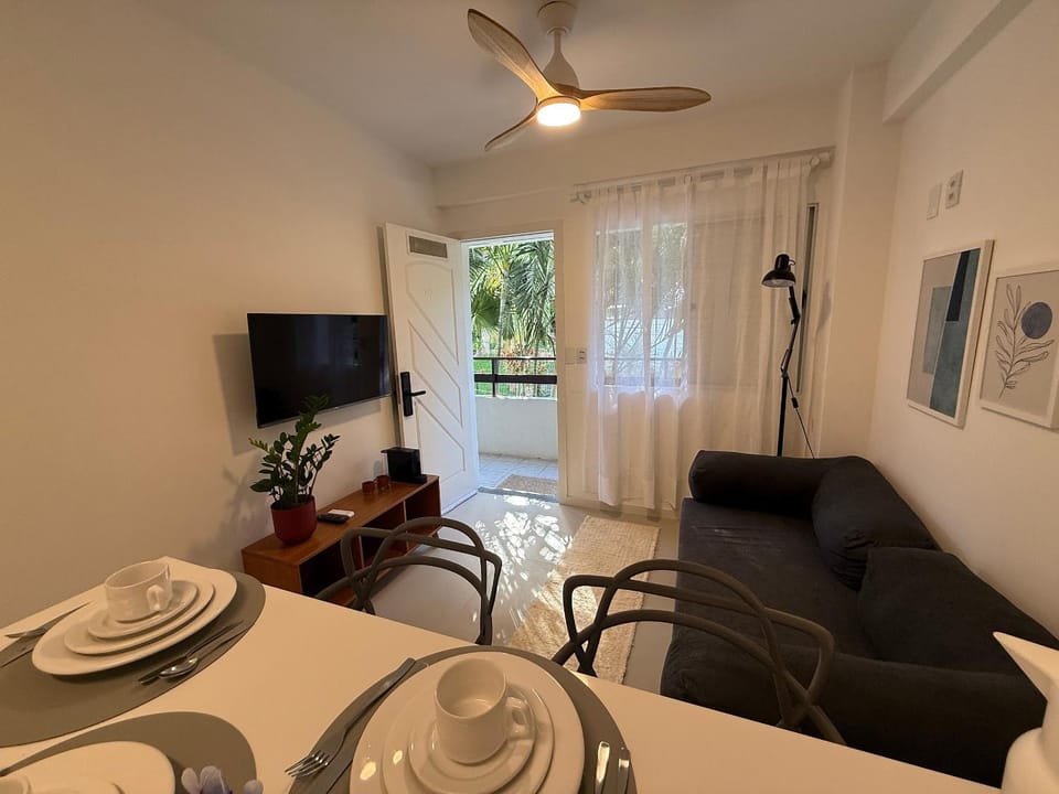 Communal lounge/ TV room, TV and multimedia, Living room