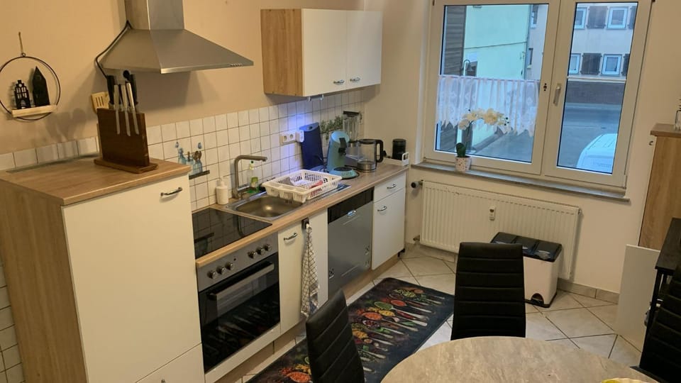 Kitchen or kitchenette, Dining area, dishwasher, oven, stove, toaster