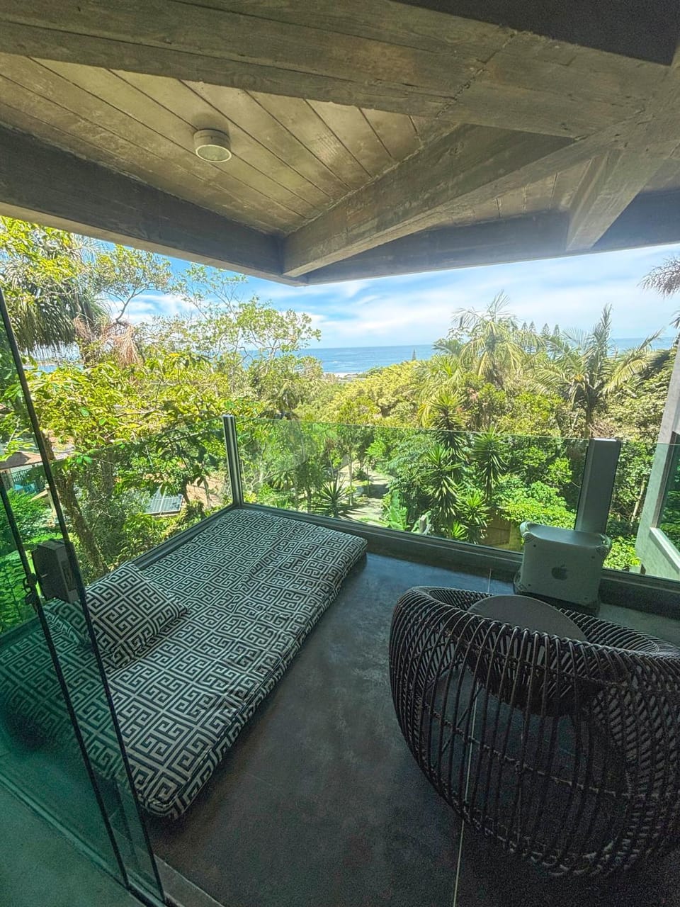 Casa nas Nuvens com incrível vista mar Villa in Balneário Camboriú