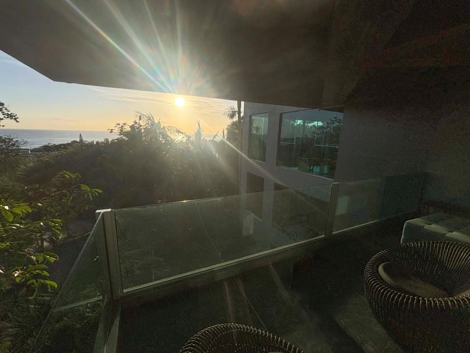 Casa nas Nuvens com incrível vista mar Villa in Balneário Camboriú