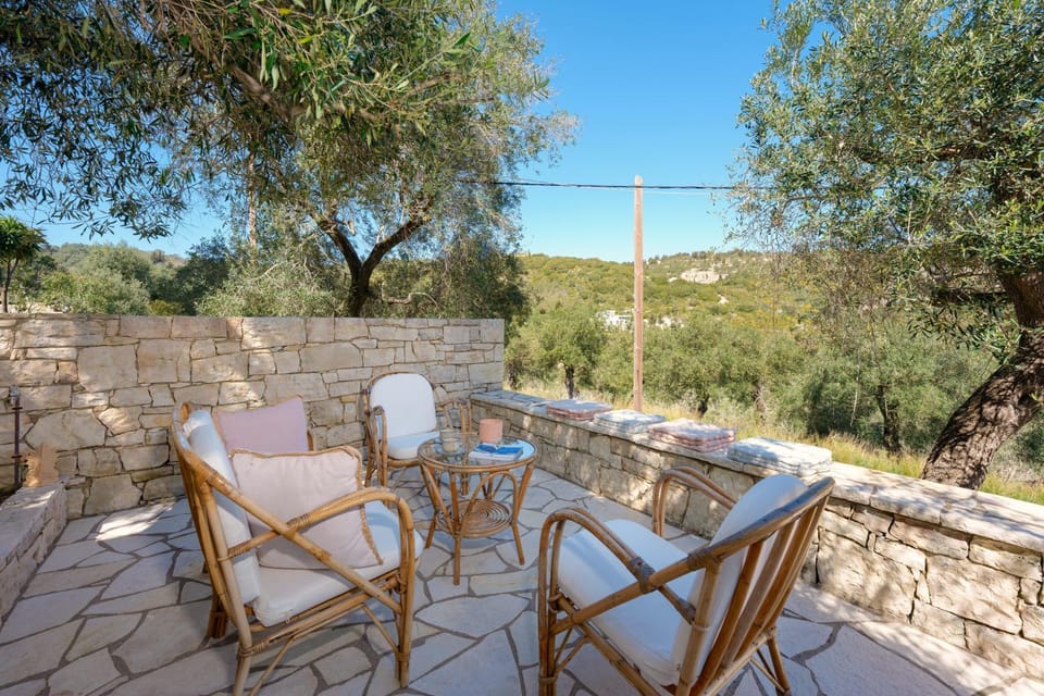 Day, Natural landscape, View (from property/room), Balcony/Terrace, Seating area, Mountain view, Sea view