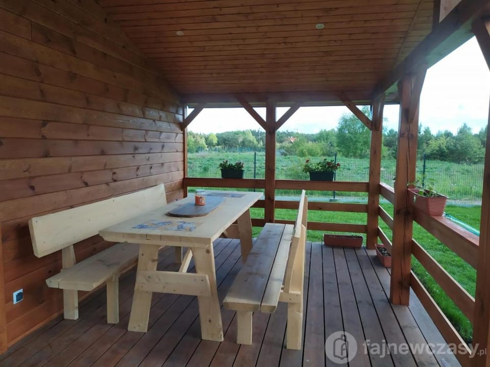 Patio, Day, Balcony/Terrace, Seating area