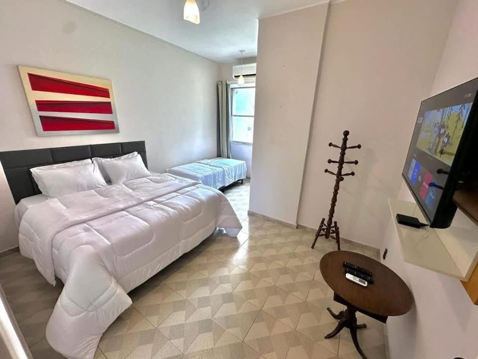Fully equipped beachfront apt great location Apartment in Rio de Janeiro