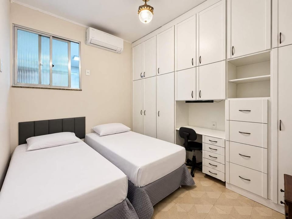Bed, Photo of the whole room, Bedroom, wardrobe, air conditioner
