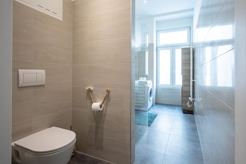 Toilet, Bathroom