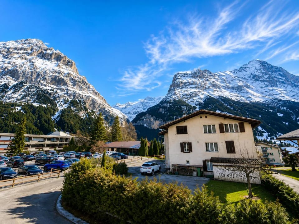 Nearby landmark, Natural landscape, Mountain view