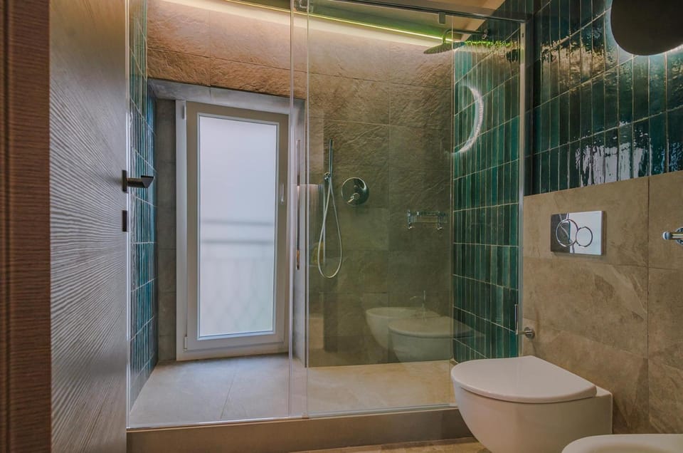 Shower, Bathroom, bidet