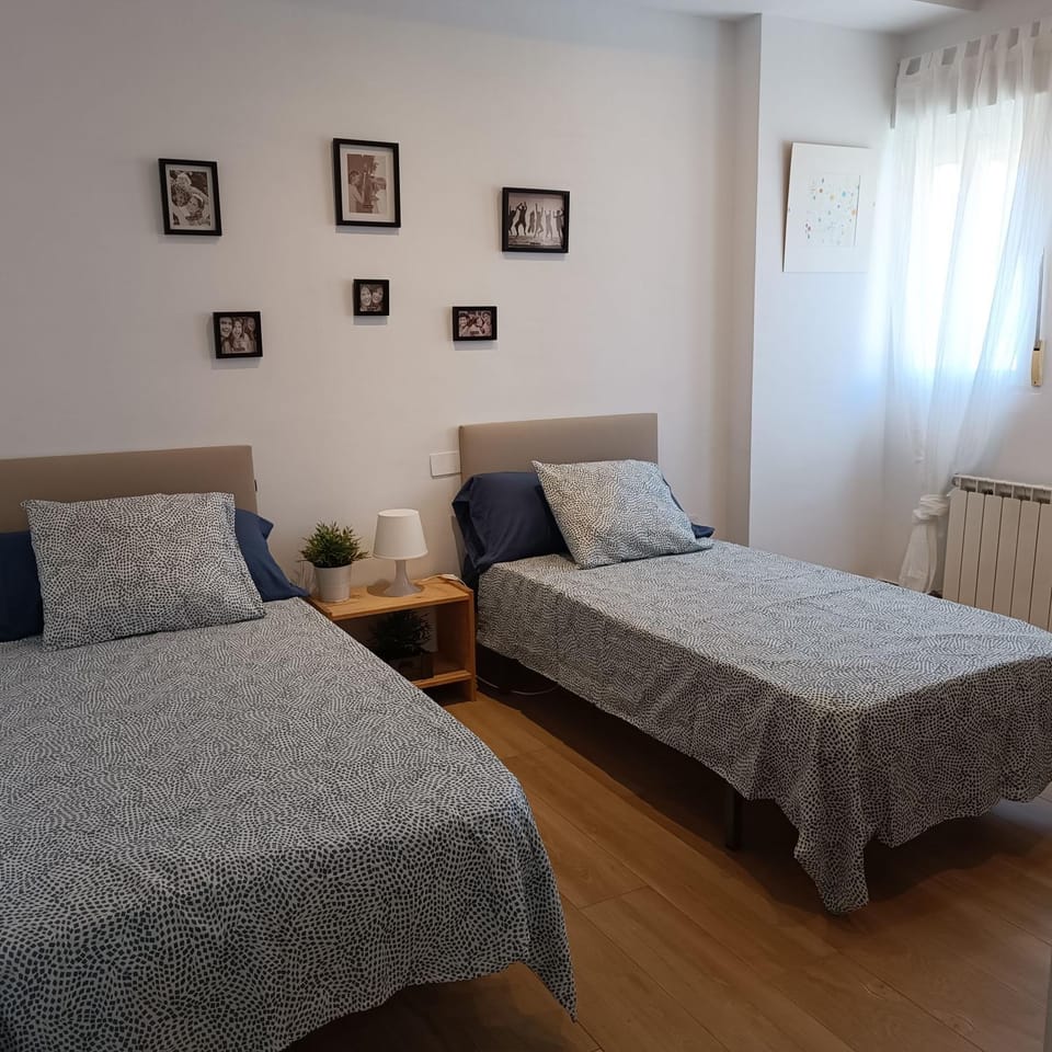 Apartamento Cenes Vega con Piscina y Parking Apartment in Andalusia