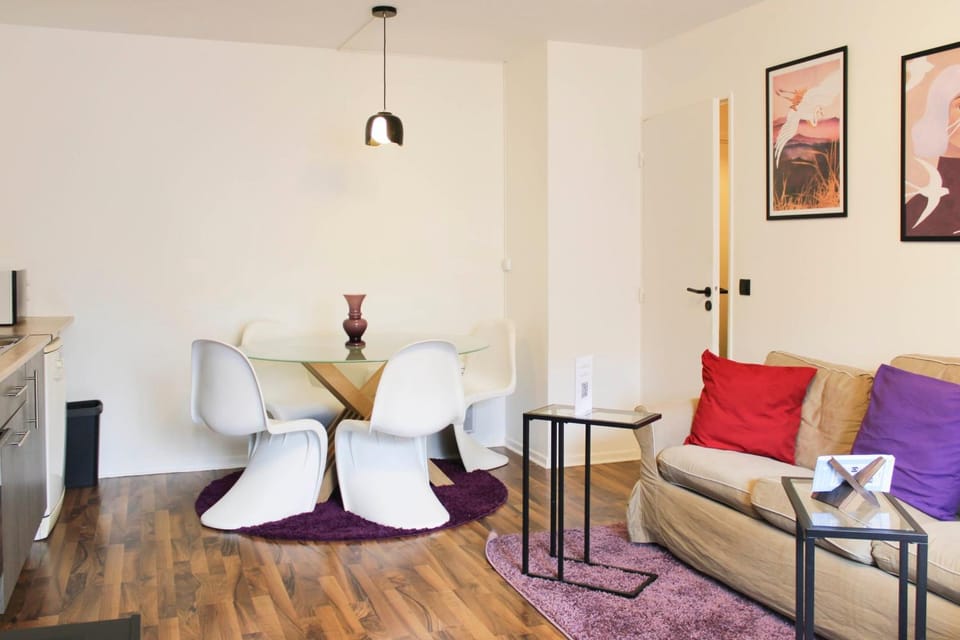 Bright apartment close to Stade de France Apartment in Saint-Denis, France