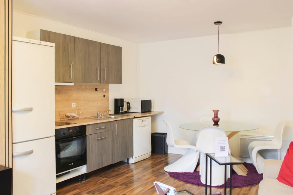Bright apartment close to Stade de France Apartment in Saint-Denis, France