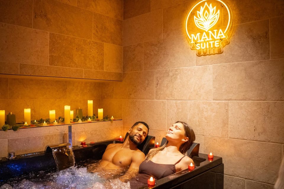 People, Property logo or sign, Spa and wellness centre/facilities, Logo/Certificate/Sign, group of guests