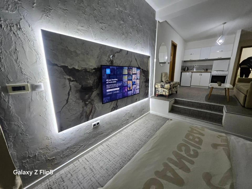 Communal lounge/ TV room, Evening entertainment