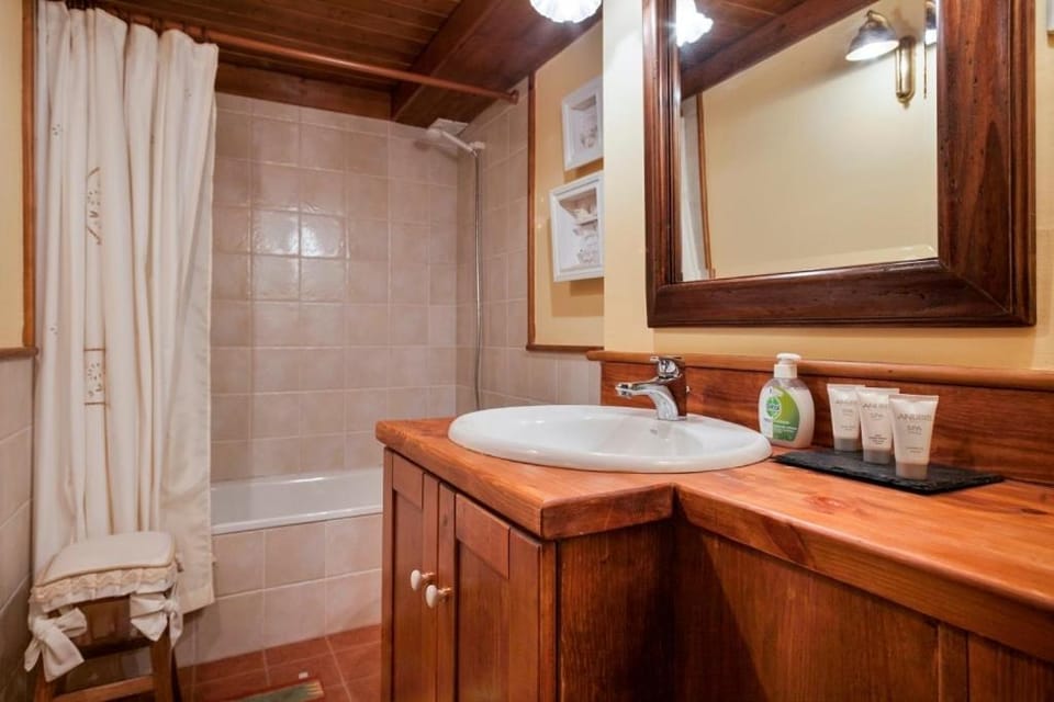 BAQUEIRA LUXURy FAMILIAR HOUSE Apartment in Baqueira