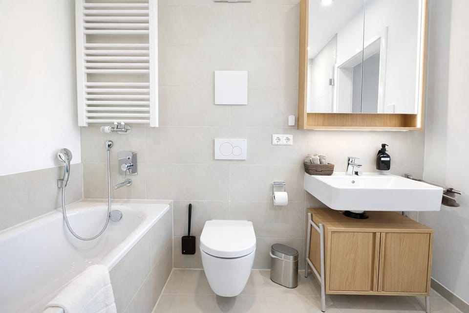Bathroom, Bath