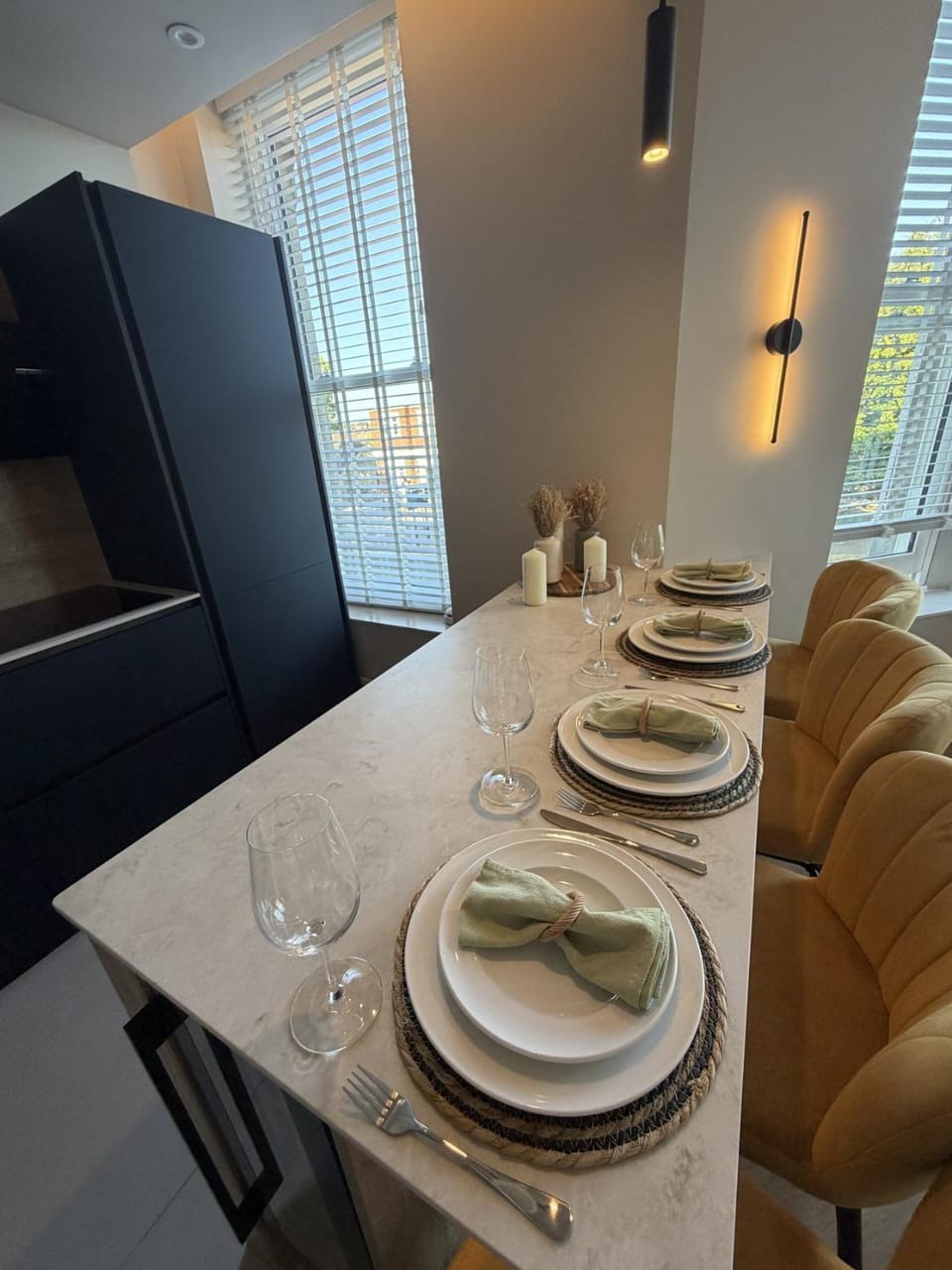 Seating area, Dining area