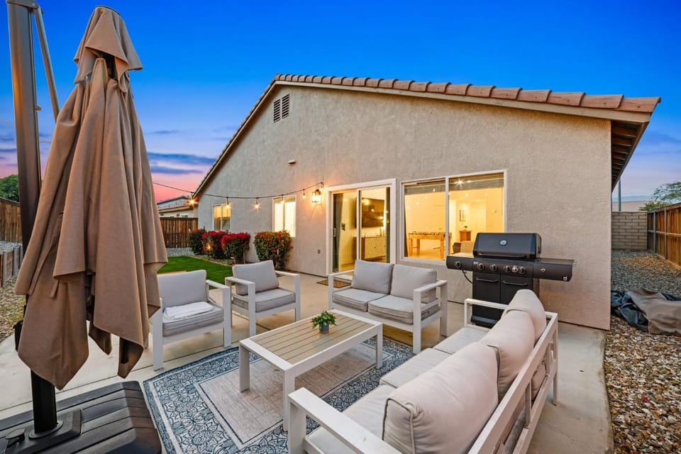 Modern 4BR Coachella Home with Private Backyard & BBQ House in Indio