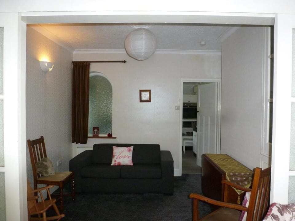Beautiful 'Rose-Dene' with ample parking House in Borough of Swale