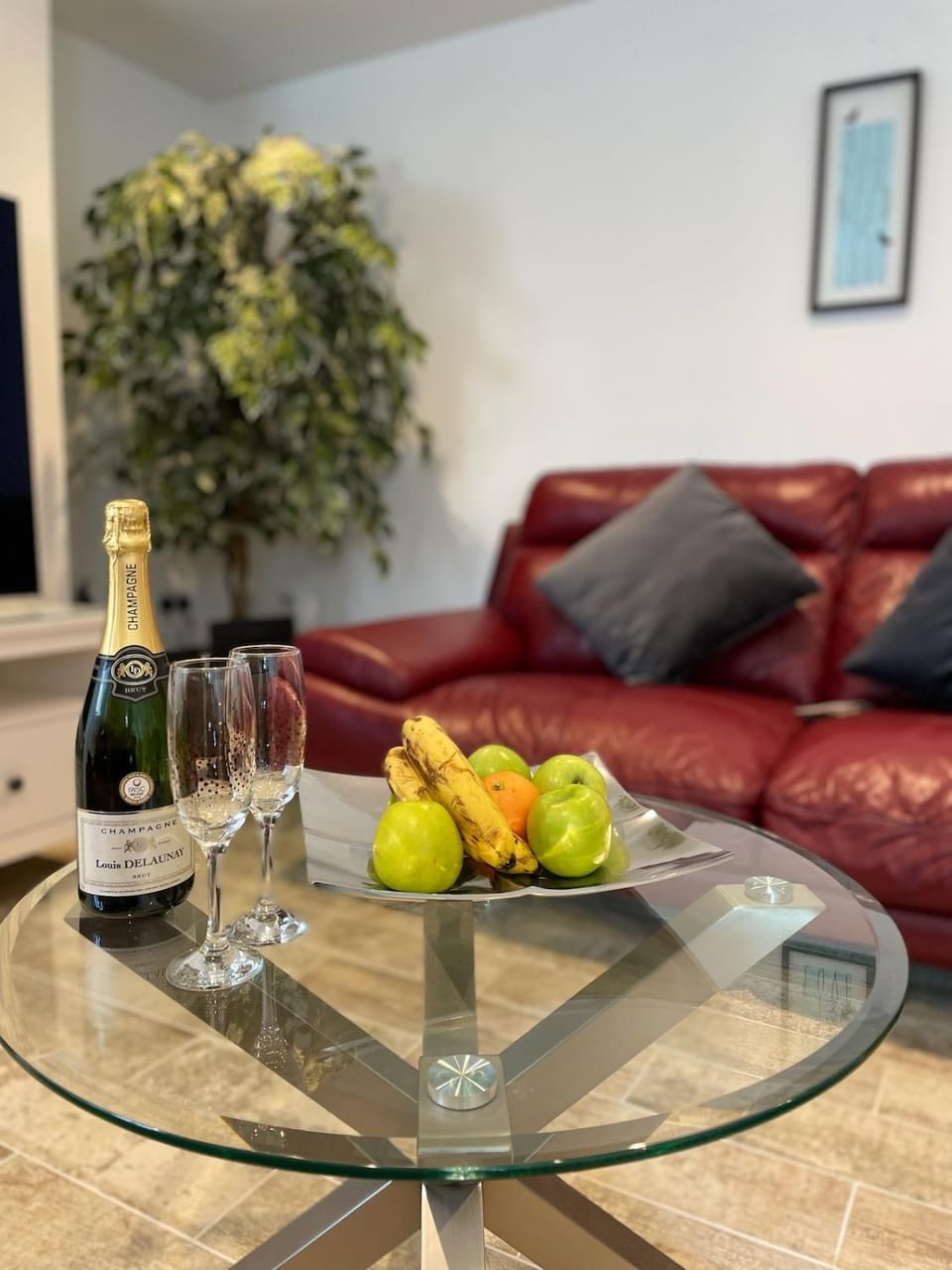 2 Bedroom Basement Apartment in Georgian Townhouse Apartment in Ryde