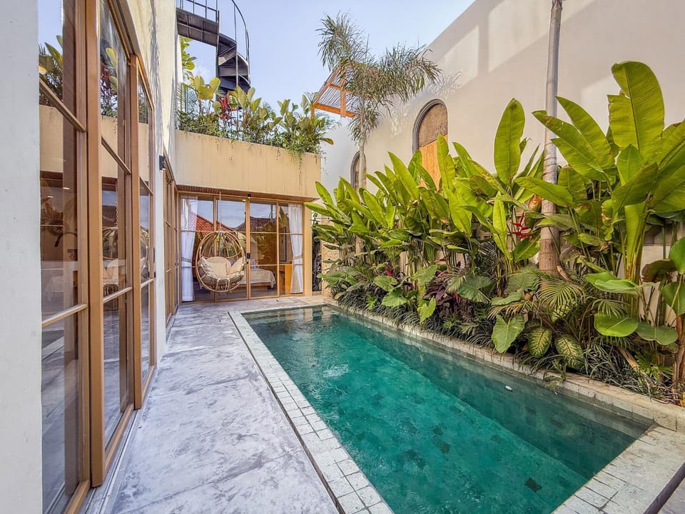 Casa Uluwatu - Coastal Rooftop Retreat in Uluwatu with Sea Views Apartment in Bali