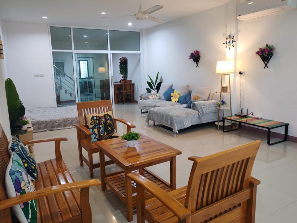 Little Charlie's House Khanom Beach House in Thailand