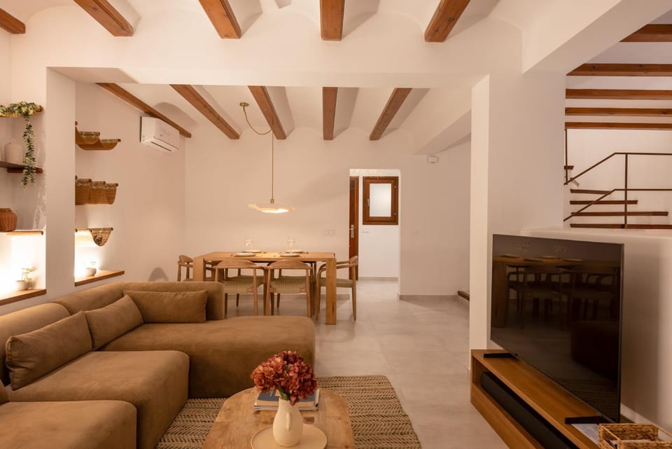 TV and multimedia, Living room, Seating area