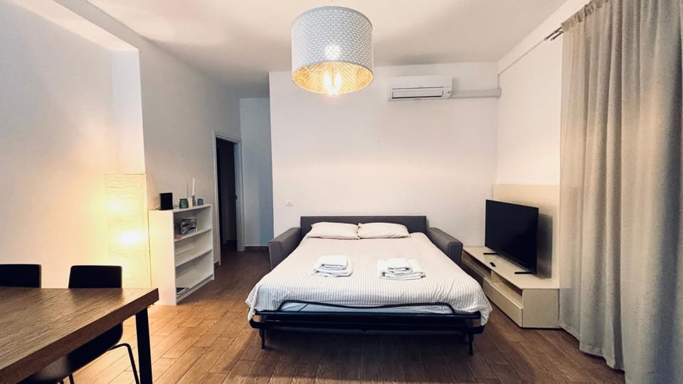 BorgoLuce Apt - FREE Parking - near BGY & Center Apartment in Bergamo