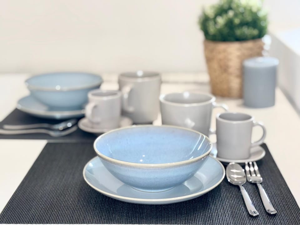 Coffee/tea facilities, Dining area