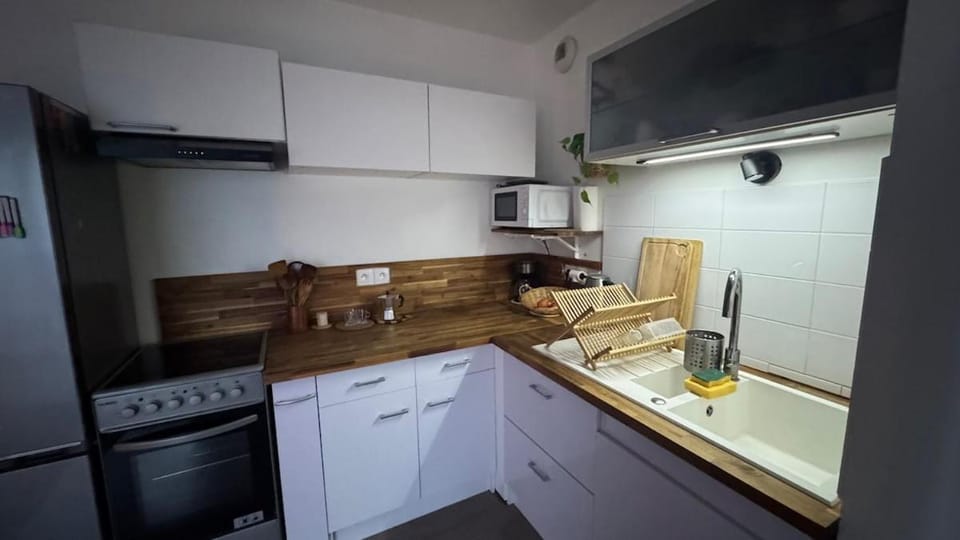 Modern and cozy Stay I Terrace and Parking I 10 min by car Orly airport I Quick access to Paris Apartment in Vitry-sur-Seine
