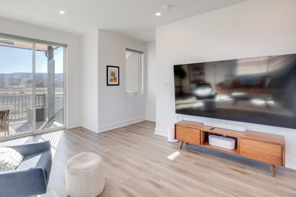Mtn-View Balcony: Riverside Grand Junction Home! House in Grand Junction