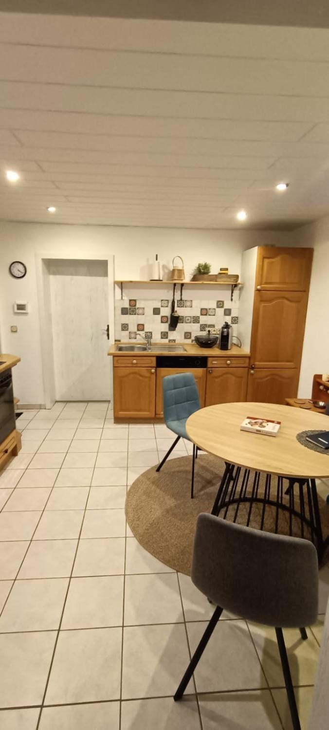 Dining area, Food, kitchen, kitchen