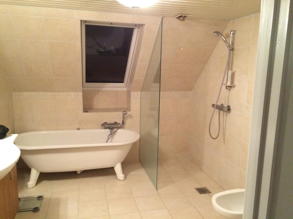 Rummeligt værelse på 1 sal i rolig villa i Kolding Vacation rental in Region of Southern Denmark