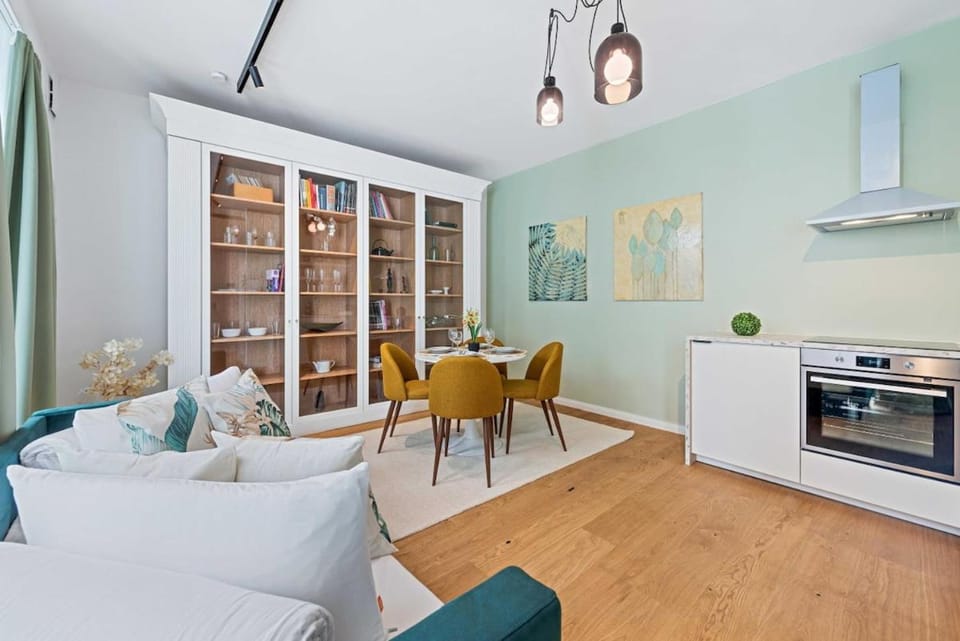 Green Jungle Oasis - Central Vienna Apartment in Vienna