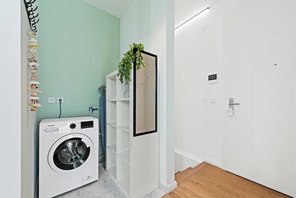 Green Jungle Oasis - Central Vienna Apartment in Vienna