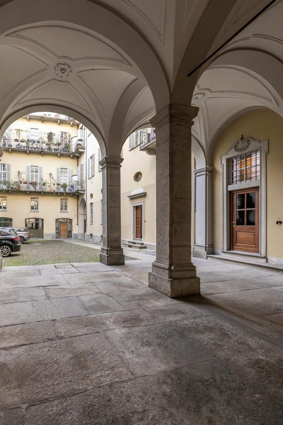 Property building, Facade/entrance