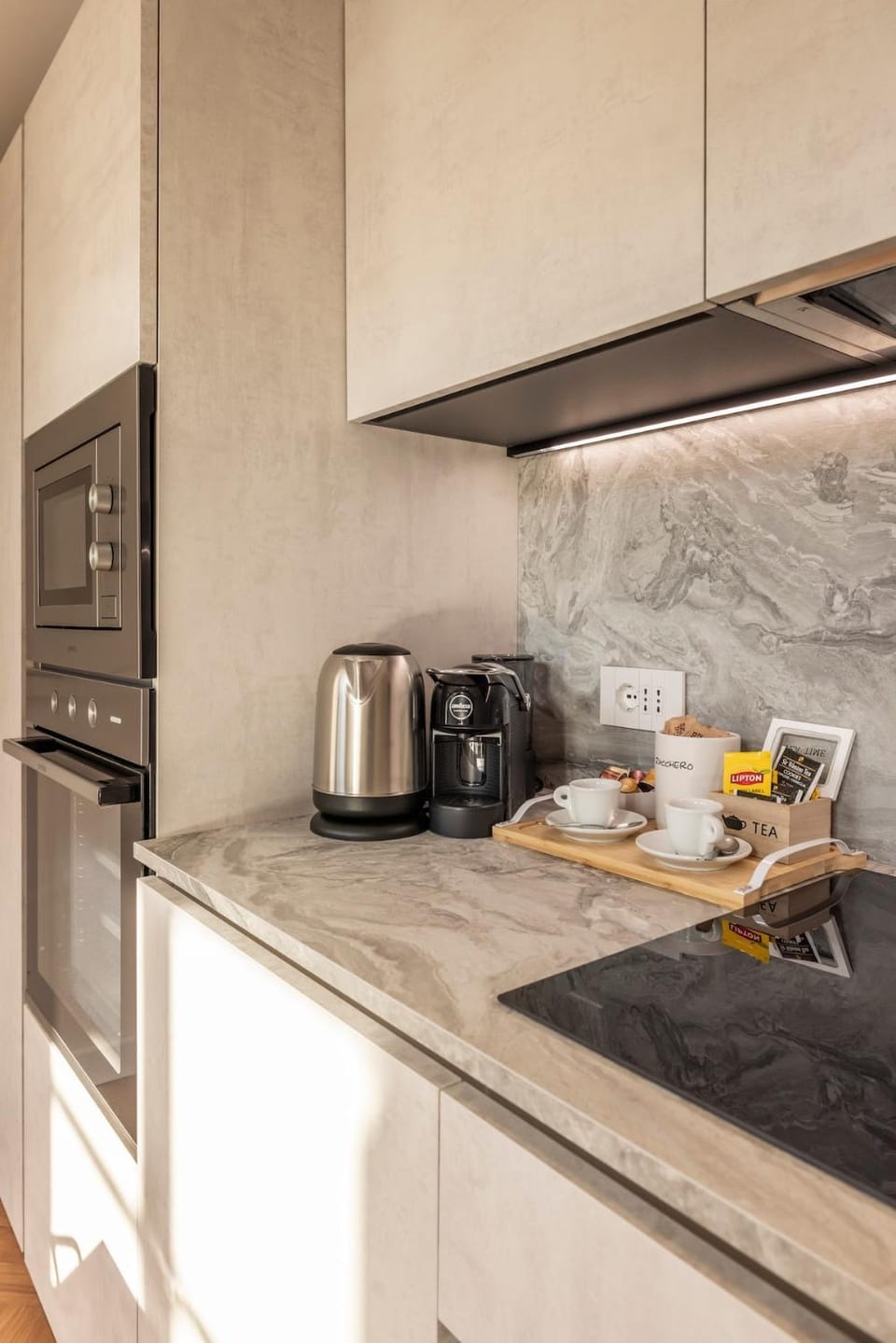 Coffee/tea facilities, Kitchen or kitchenette
